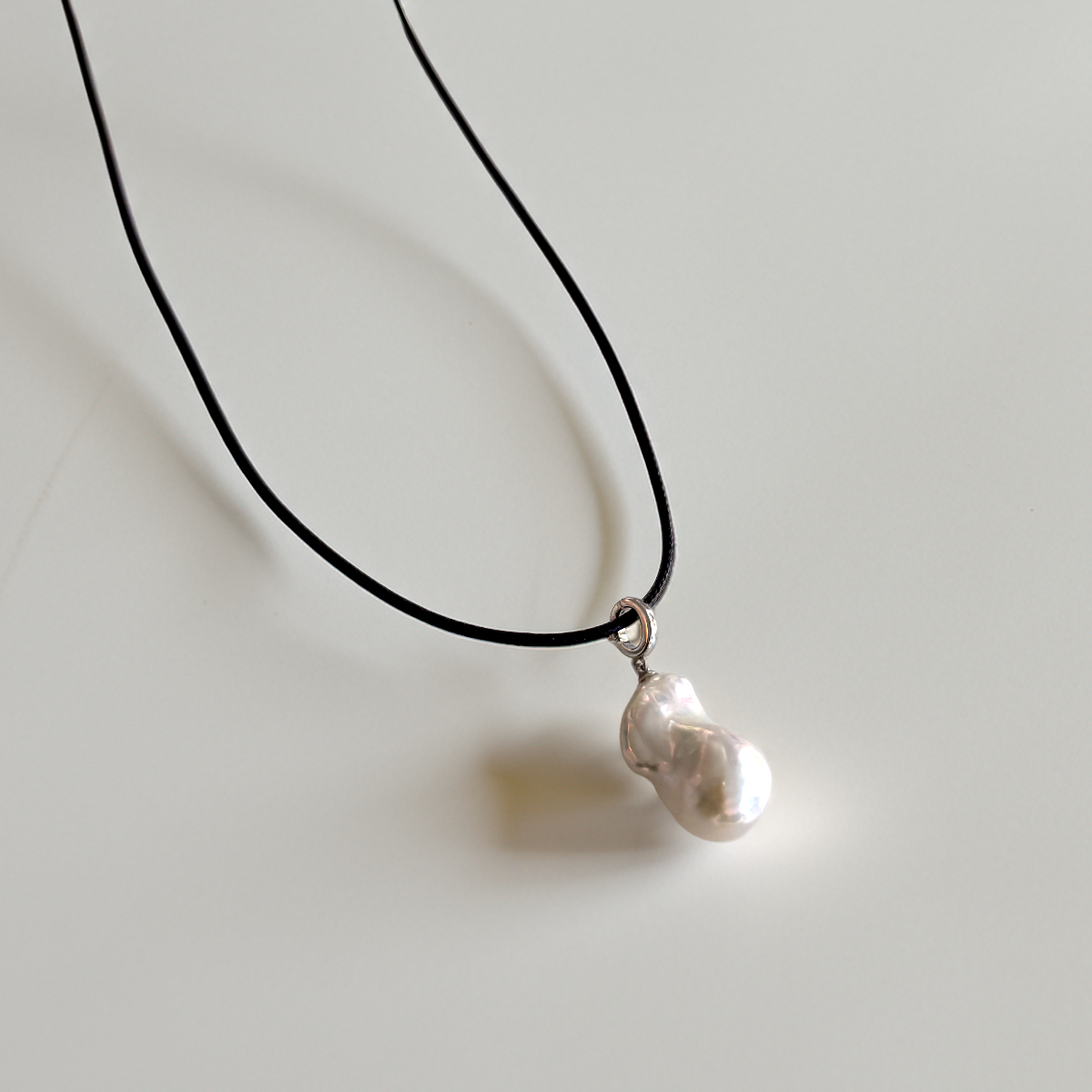 Baroque_pearl_cord_necklace_for_fall_full