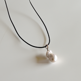 Baroque_pearl_cord_necklace_for_fall_full