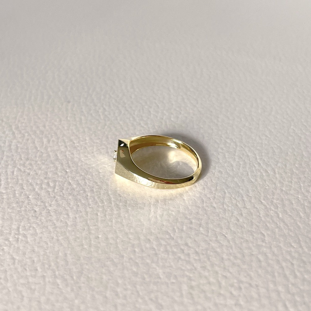 star signet ring, 18k gold star signet ring, gold star signet ring, 18k star signet diamond bangle