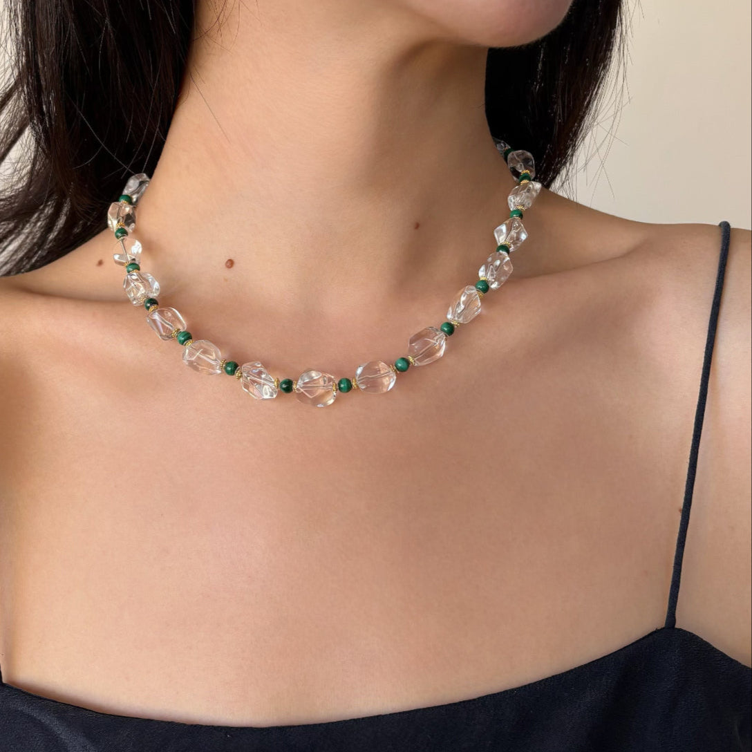 Necklace with malachite and clear crystal quartz beads 