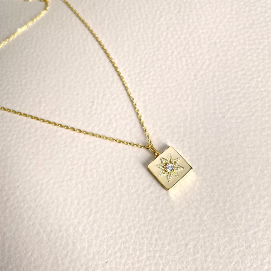 18k Hallmark Necklace, gold Hallmark Necklace, Hallmark Diamond Necklace, Hallmark Necklace, Hallmark Vermeil Necklace