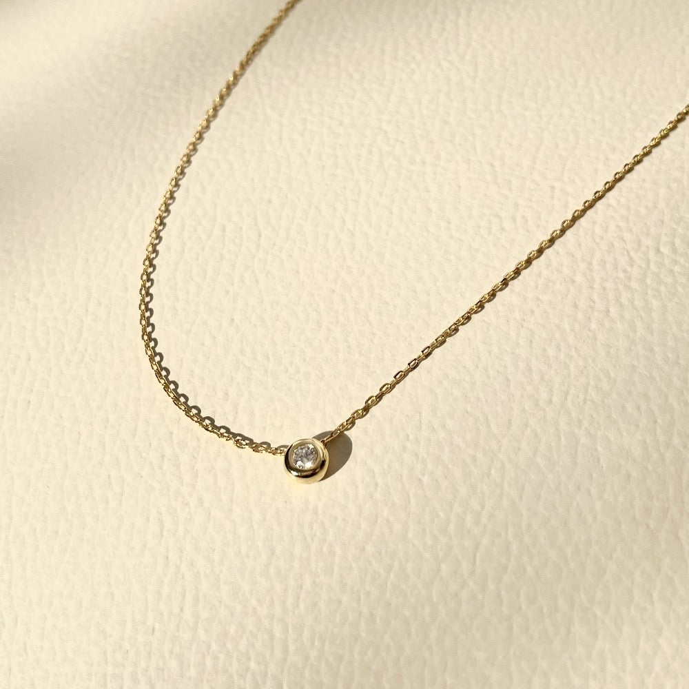 18k solitaire diamond necklace, 18k solitaire necklace, solitaire diamond gold necklace, solitaire gold necklace
