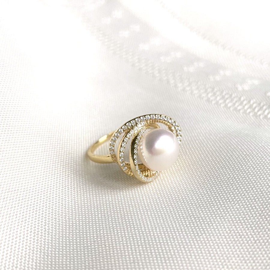 Halo pearl ring, Pearl ring, classic pearl ring, diamond halo pearl ring, 18k vermeil pearl ring, 18k gold vermeil pearl ring, bread pearl ring