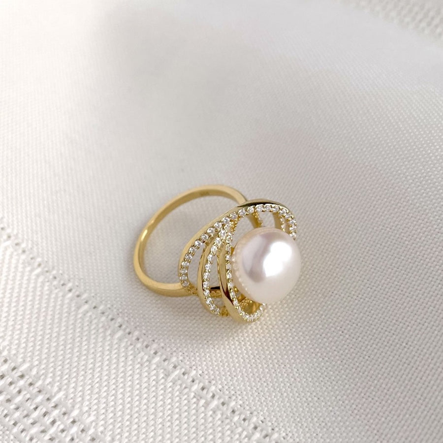 Halo pearl ring, Pearl ring, classic pearl ring, diamond halo pearl ring, 18k vermeil pearl ring, 18k gold vermeil pearl ring, bread pearl ring